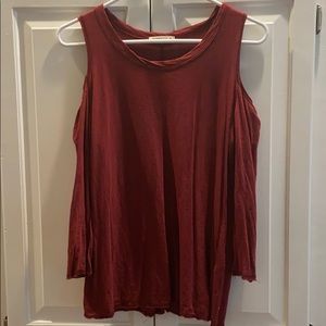 SunnySide cold shoulder top